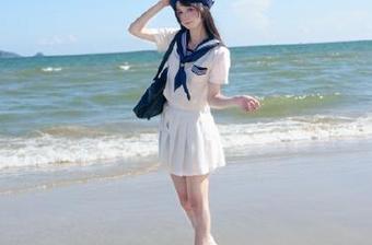 拥抱独特，MiMi Chan制服绑缚的私房写真让你领略不同风采.txt